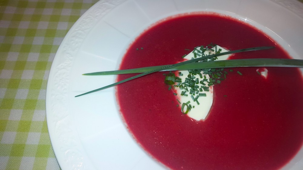 Rote Rüben Suppe mit Kren