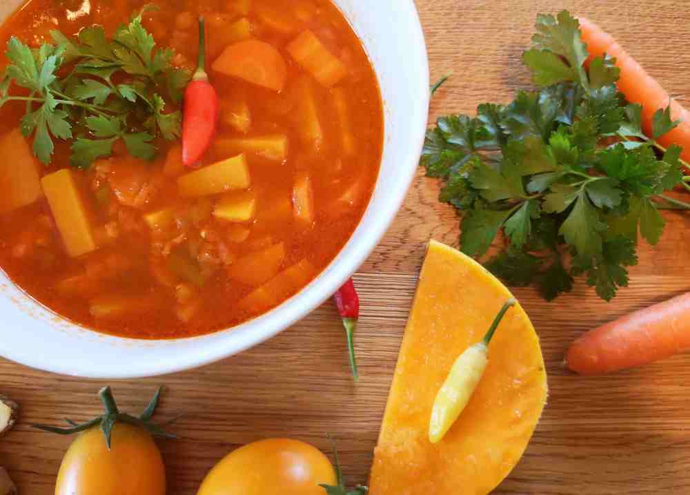 Kürbis Linsen Suppe mit Ingwer und Chili